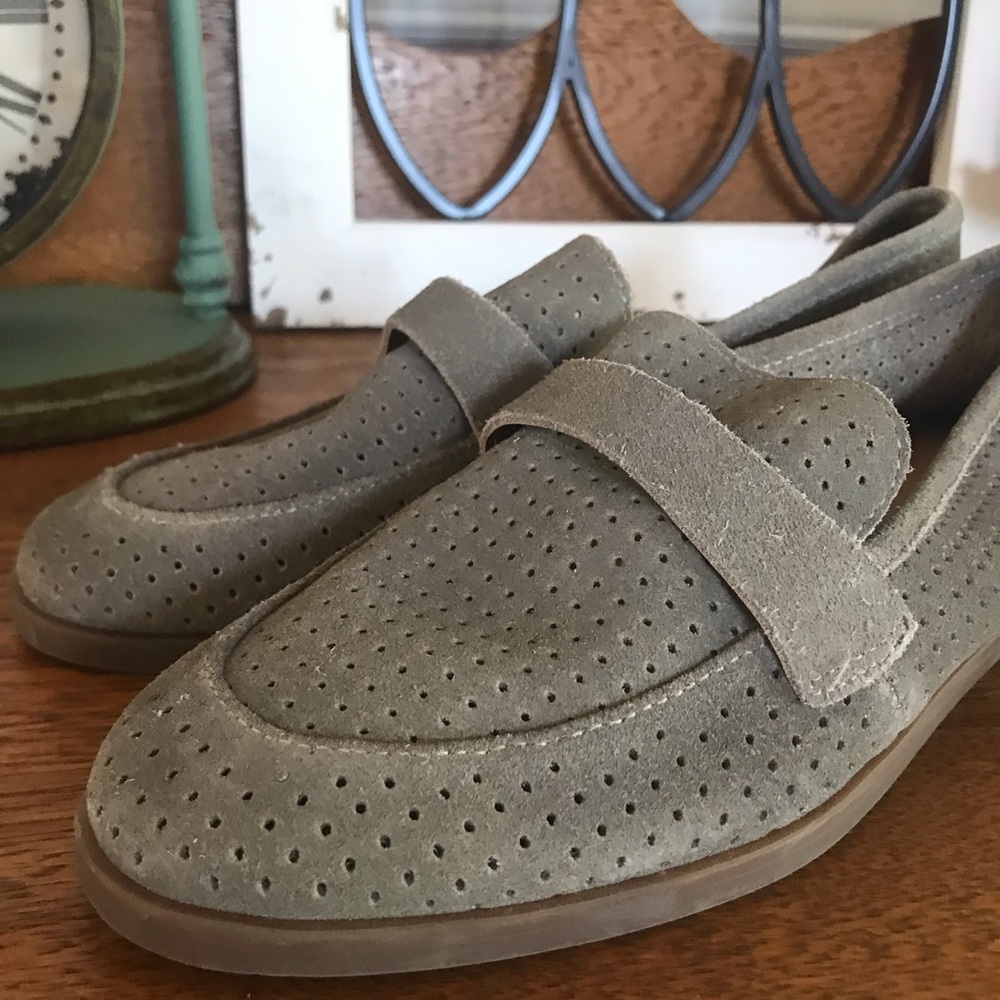 Lucky Brand CAVIEP Perforated Suede Taupe Loafer - Picture 7 of 12